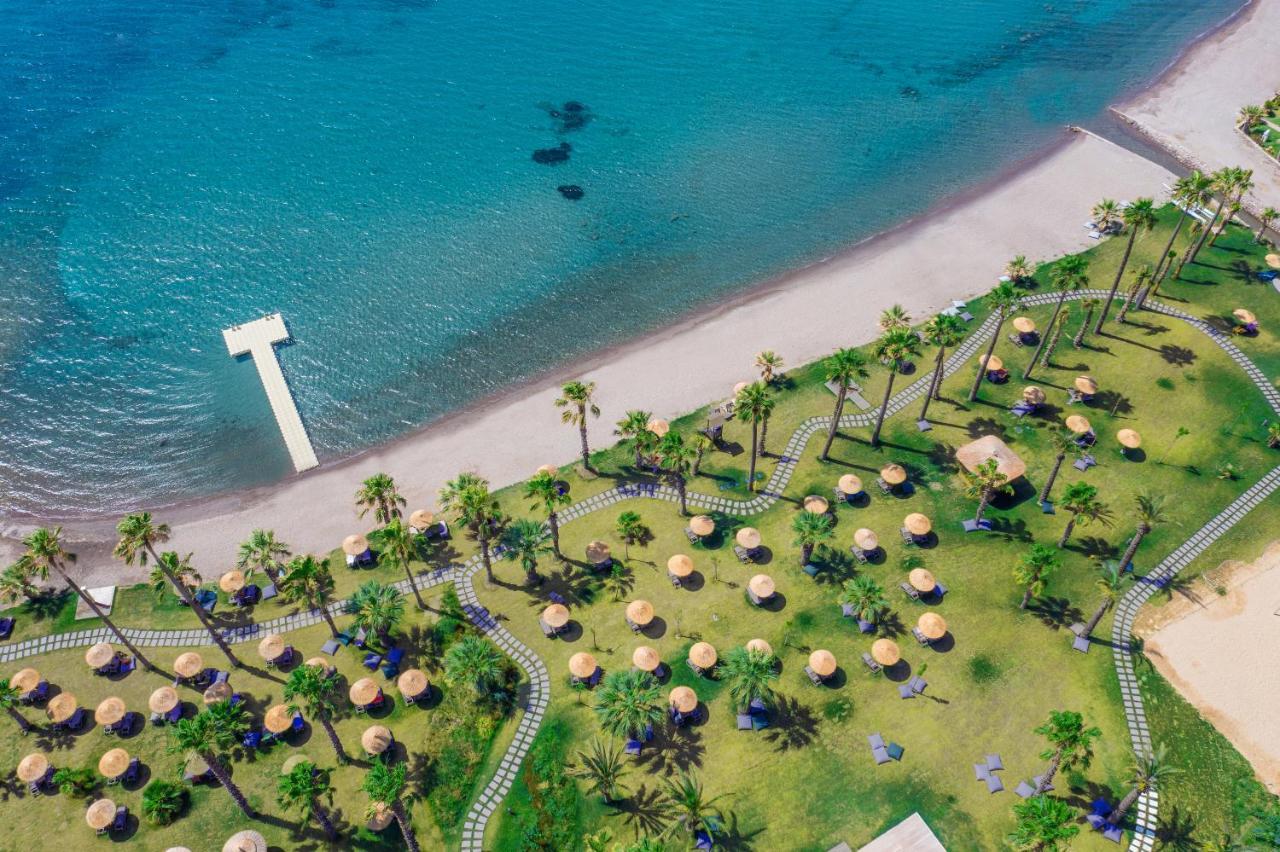 Radisson Collection Hotel, Bodrum Akyarlar Luaran gambar Aerial view of the beach at the resort
