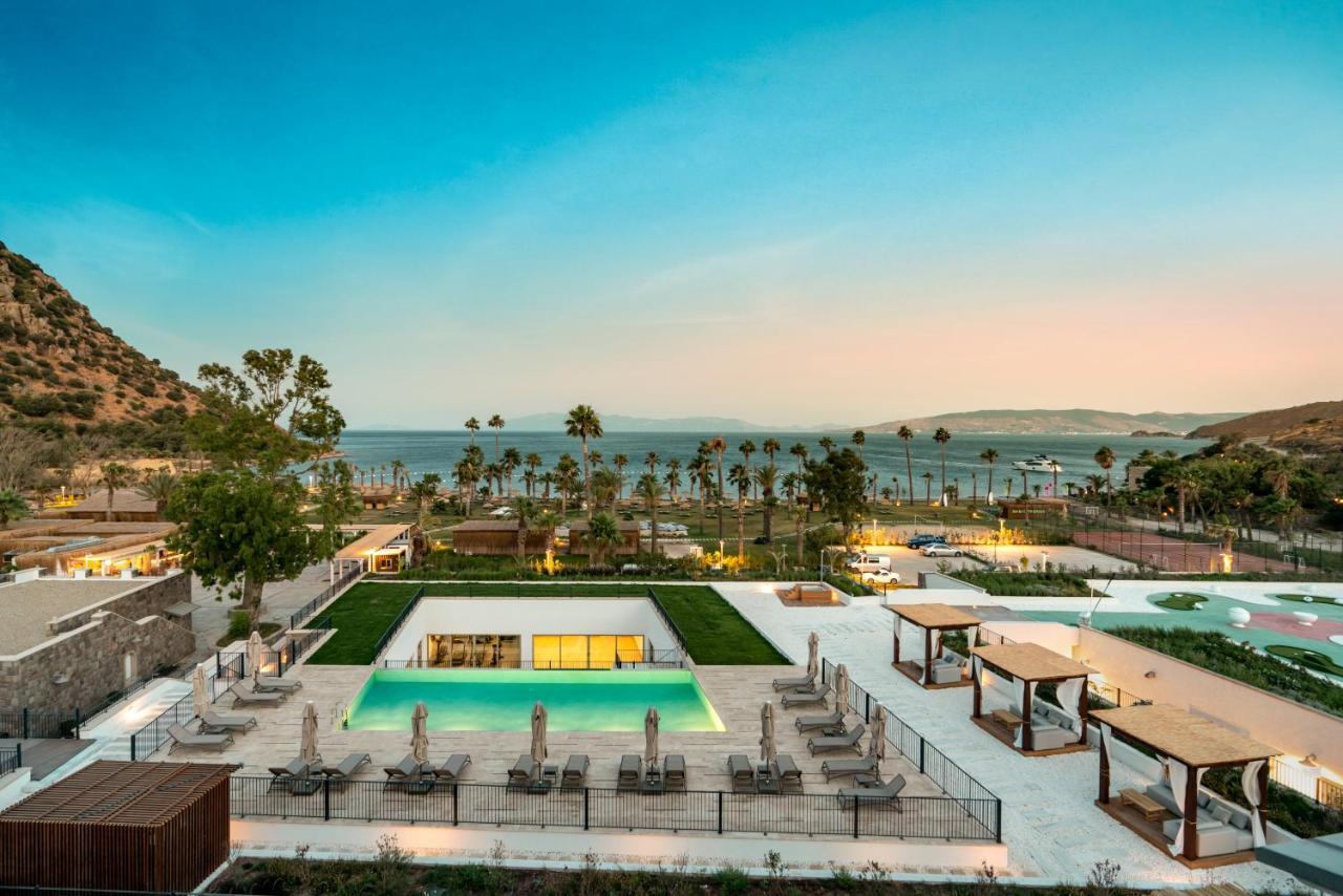 Radisson Collection Hotel, Bodrum Akyarlar Luaran gambar The resort's main pool